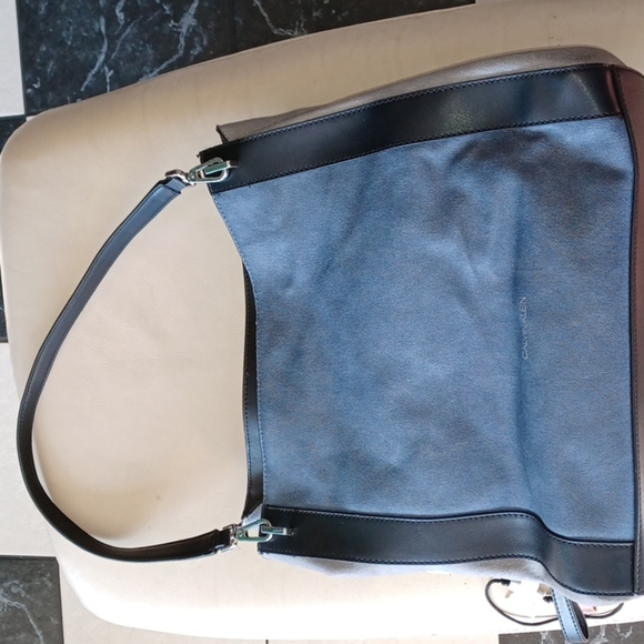 Calvin Klein Ellie Large Tote - Picture 1 of 6